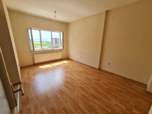 REMAX İLKE'DEN ÇAT YOLU TOKİLER'DE 2+1 KİRALIK DAİRE