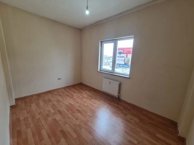 REMAX İLKE'DEN ÇAT YOLU TOKİLER'DE 2+1 KİRALIK DAİRE