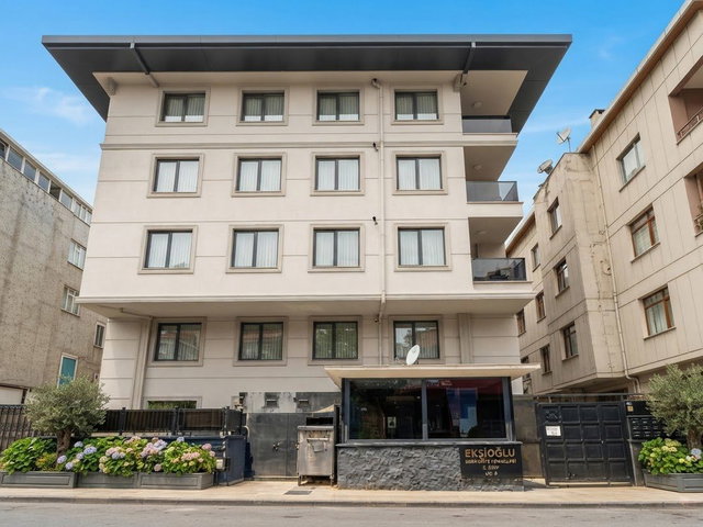 BURHANIYE METROBÜS DURAĞI YAKININDA BUTİK SİTE 3+1 KİRALIK DAİRE