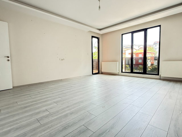 ÇEKMEKÖY MEHMET AKIF 2+1 DAIRE EBEVEYN BANYO BALKON