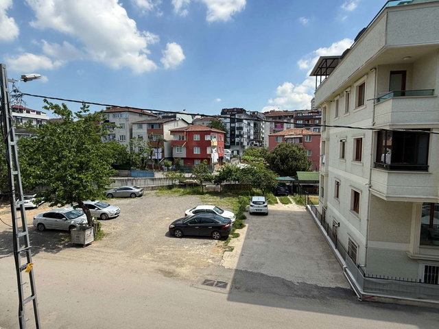 ÇEKMEKÖY MEHMET AKIF 2+1 DAIRE EBEVEYN BANYO BALKON
