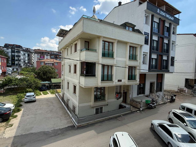 ÇEKMEKÖY MEHMET AKIF 2+1 DAIRE EBEVEYN BANYO BALKON