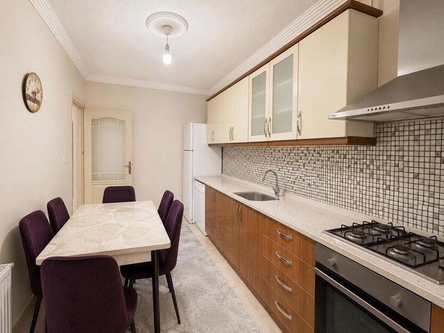 REMAX ARTIS'TEN ABDURRAHMAN GAZI TOKILERDE SATILIK 3+1 DAIRE