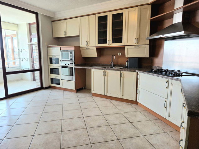 ÇANKAYA BİRLİK'TE ŞEHİR MANZARALI 4+1 SATILIK DAİRE (225M² NET)
