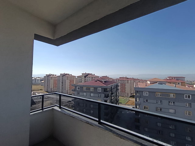 REMAX İLKE'DEN ABDURRAHMANGAZİ EMNİYET YAKINI 3+1 KİRALIK DAİRE