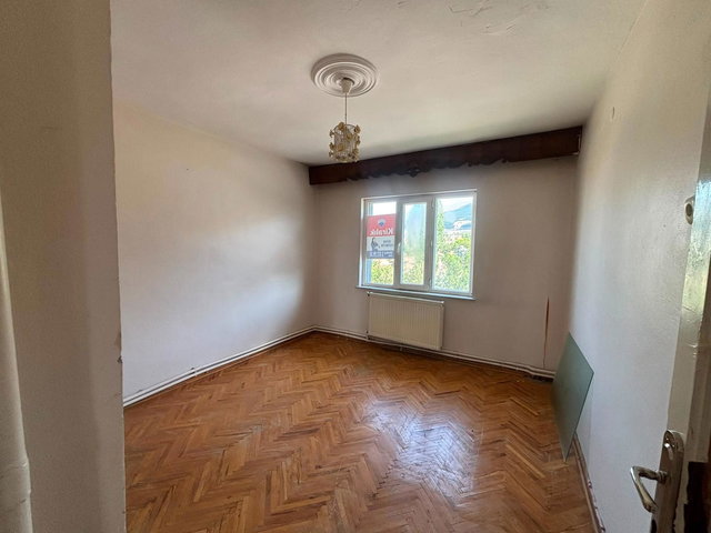 REMAX İLKE'DEN YENİŞEHİR ANA CADDE ÜZERİ 3+1 KİRALIK DAİRE