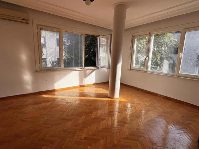 ACIBADEM İKBALİYE’DE KÖŞE KONUMDA OTOPARKLI 2+1 KİRALIK DAİRE