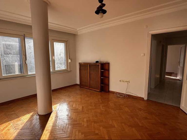 ACIBADEM İKBALİYE’DE KÖŞE KONUMDA OTOPARKLI 2+1 KİRALIK DAİRE