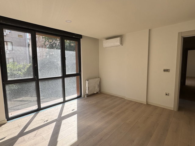 BEŞİKTAŞ DİKİLİTAŞ’TA SIFIR BİNADA 1+1 | KAPALI OTOPARK • JENERATÖR • ASANSÖR