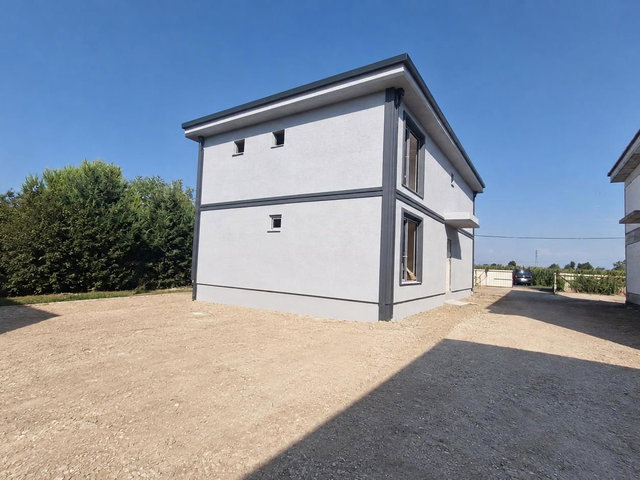 REMAX MAVİ MURAT GENÇLER'DEN ARALIK'DA MÜSTAKİL HAVUZLU VİLLA