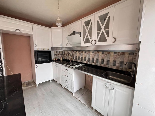 REMAX İLKE'DEN CUMHURİYET CADDESİ'NDE 2.5+1 KİRALIK DAİRE