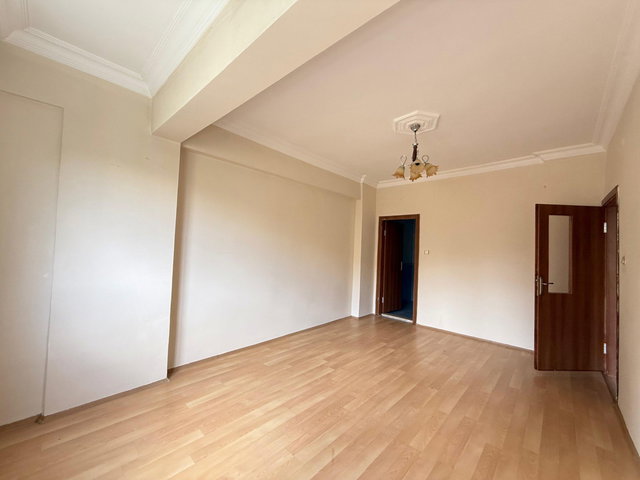 REMAX İLKE'DEN TELSİZLER'DE 3+1 ARA KAT KİRALIK DAİRE