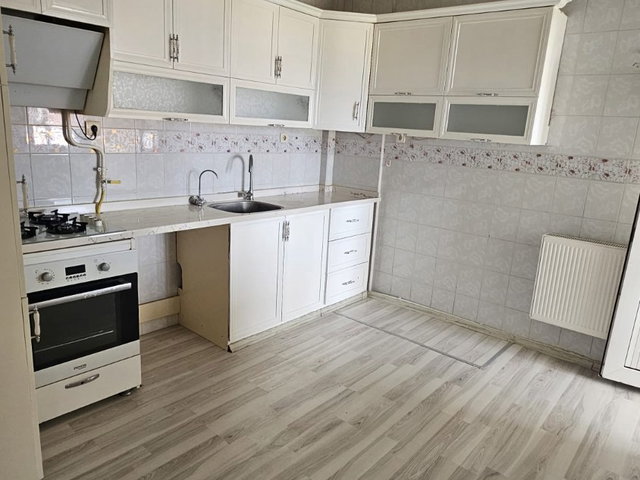 REMAX İLKE'DEN KAYAKYOLU'NDA 3+1 KİRALIK DAİRE