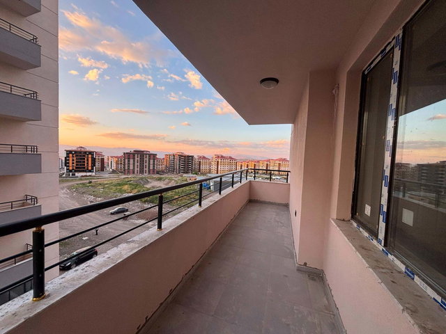 REMAX İLKE'DEN YILDIZKENT'TE 3+1 KİRALIK DAİRE