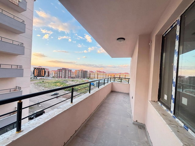 REMAX İLKE'DEN YILDIZKENT'TE 3+1 KİRALIK DAİRE