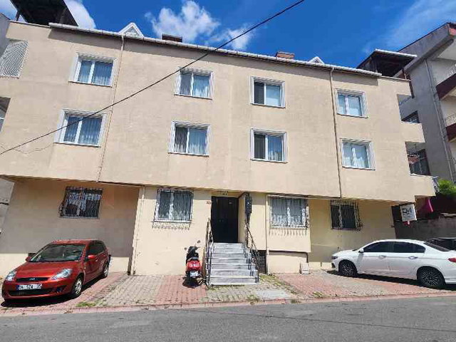 NEBAHAT ÇELİK'TEN ESENŞEHİR'DE 2+1 ARA KAT SATILIK DAİRE