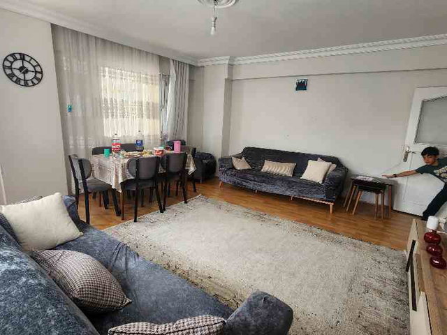 NEBAHAT ÇELİK'TEN ESENŞEHİR'DE 2+1 ARA KAT SATILIK DAİRE