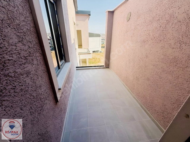 GEBZE İNÖNÜ MAHALLESİNDE 3+1 | EN ÜST KAT | 2 BANYO | BALKON | TERAS