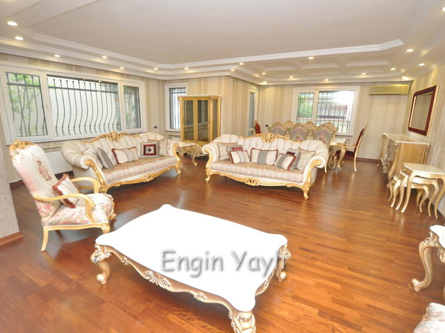 FLORYA DA GÜVENLİKLİ KAT MÜLKİYETLİ HAVUZLU FIRSAT BAHÇE KATI