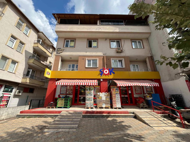 REMAXÇAKRA ÖMER ONAYCI'DAN ÇARŞIDA FULL EŞYALI 1+1 KIRALIK DAIRE