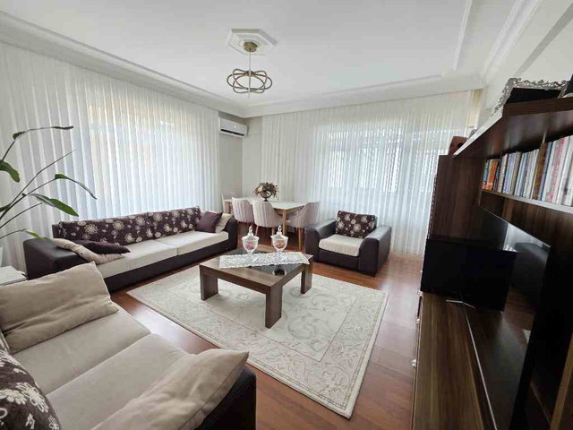 ÜMRANİYE İHLAMURKUYU 2+1 METROYA YAKIN SATILIK DAİRE