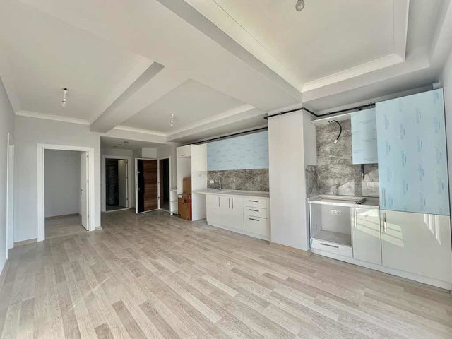 ÜSKÜDAR'DA HARİKA KONUMDA 2+1 DAİRE