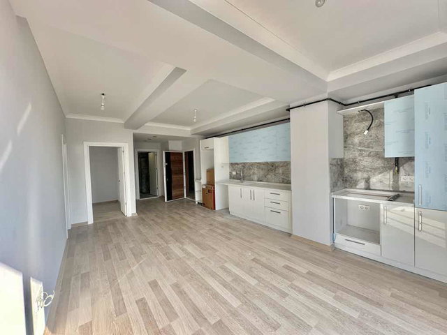 ÜSKÜDAR'DA HARİKA KONUMDA 2+1 DAİRE