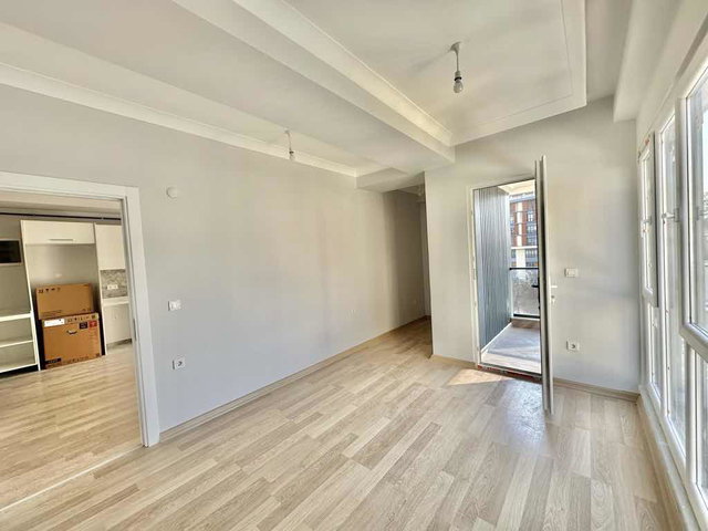 ÜSKÜDAR'DA HARİKA KONUMDA 2+1 DAİRE