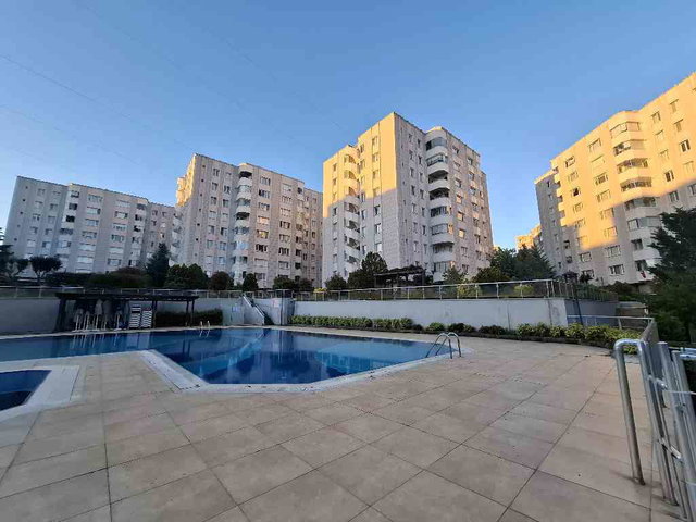 ÇEKMEKÖY EKŞİOĞLU BEŞYILDIZ 5.ETAP SATILIK 3+1 DAİRE HAVUZ CEPHE