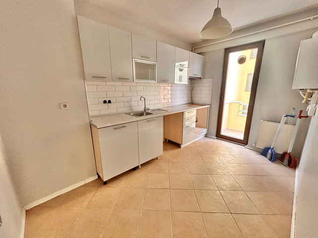SANCAKTEPE SARIEVLER SITESI 2+1 ARA KAT KIRALIK DAIRE_EBRU MEMIÇ