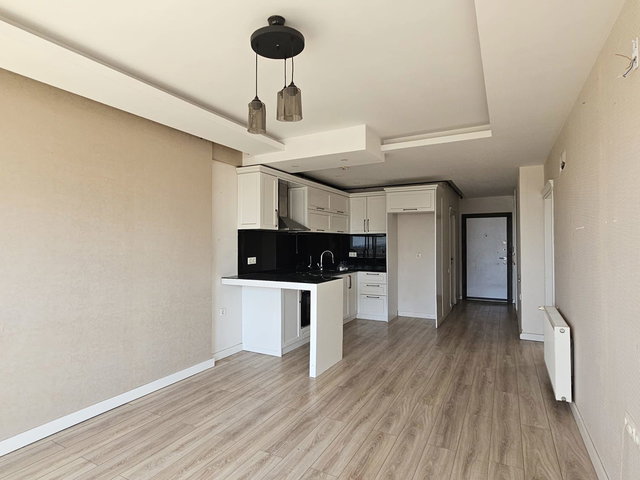 REMAX PALMDEN ÇİFTLİKKÖYDE SATILIK 2+1