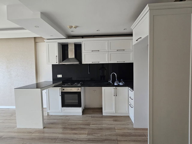 REMAX PALMDEN ÇİFTLİKKÖYDE SATILIK 2+1