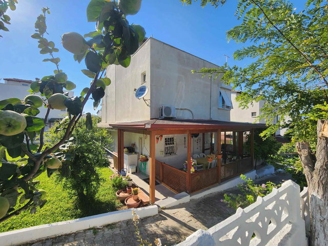 RE/MAX İNCİ'DEN GÖMEÇ KARAAĞAÇ’TA YEŞİL DORUK SİTESİ’NDE EŞYALI SATILIK VİLLA