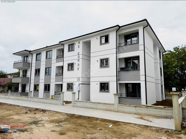 YATIRIMLIK 1+1 ARAKAT (SIFIR) MERKEZİ KONUMDA