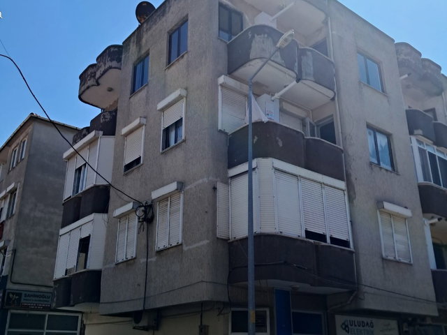 BURHANIYE KOCACAMI DE KIRALIK DAIRE ( ÖĞRENCIYE)