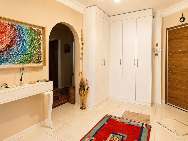 DOĞANKENT SITESI YEŞILLIKLER IÇINDE 3+1 SATILIK DAIRE