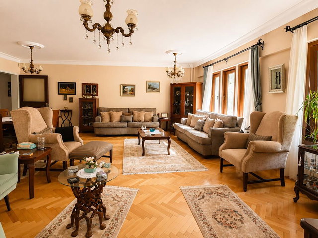 DOĞANKENT SITESI YEŞILLIKLER IÇINDE 3+1 SATILIK DAIRE