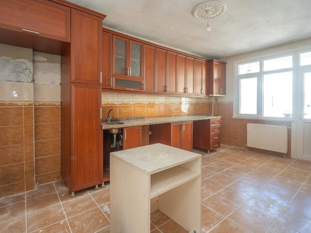 REMAX GELİŞİMDEN İSTİKLAL MAHALLESİNDE 2+1 KİRALIK DAİRE