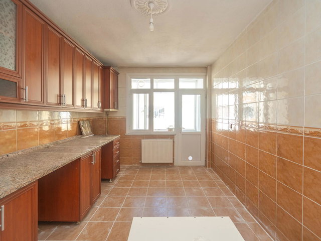 REMAX GELİŞİMDEN İSTİKLAL MAHALLESİNDE 2+1 KİRALIK DAİRE