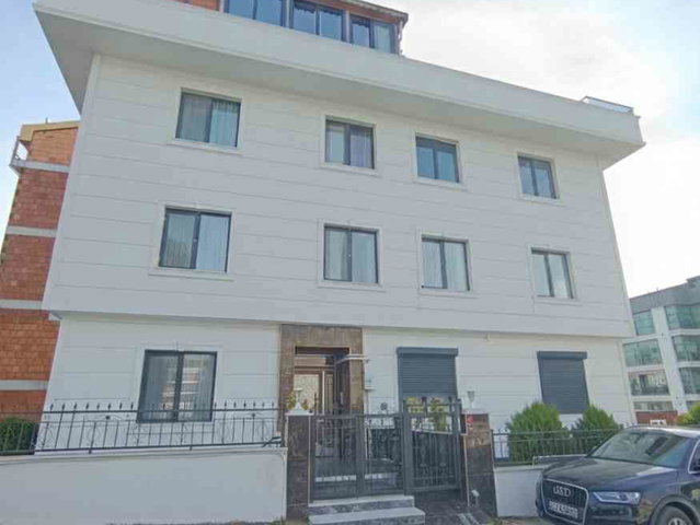 BÜYÜKÇEKMECE DENİZ MANZARALI LÜX YAPILI DUBLEX 3+2 SATILIK DAİRE