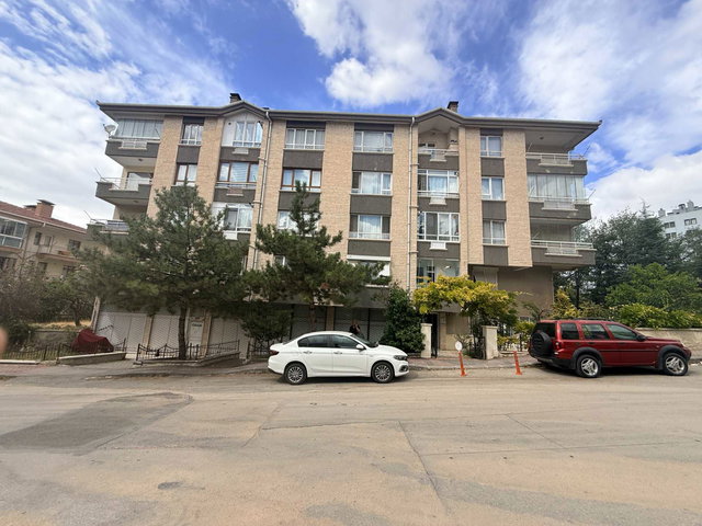 BALGAT EHLİBEYT'DE YENİ YAPILI BAĞIMSIZ 3+1 SATILIK DAİRE