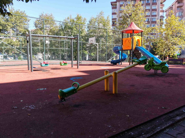 ALTAYÇEŞME | NARLI PINAR SİTESİNDE METROYA YAKIN GÜNEY CEPHE 3+1
