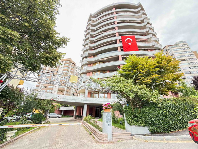 ÜMİTKÖY REZİDANSTA HARİKA KONUMDA GENİŞ 3+1 KİRALIK DAİRE