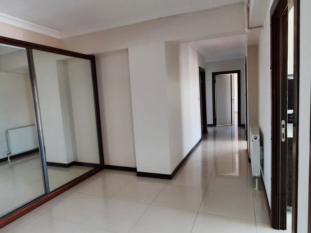 BAĞLICA MERKEZDE KİRALIK GENİŞ, FERAH, KULANIŞLI 210 M2 4+1 DAİRE