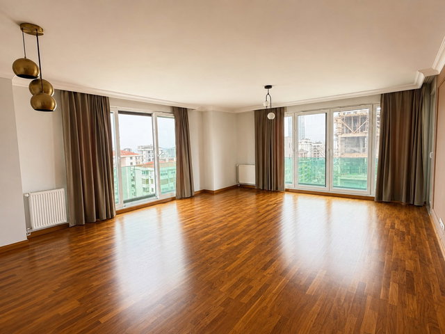 GÖZTEPE'DE BUTİK PROJEDE DENİZ MANZARALI 172 M2 4+1 KİRALIK DAİRE