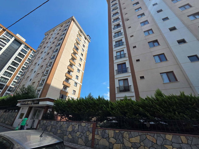 KUKULOĞLU TOWER AVM'LERİN YANINDA 3+1 ARA KAT SATILIK