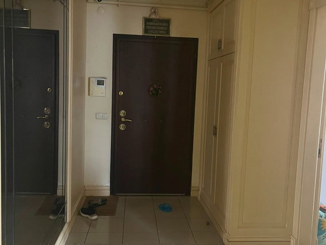 BAHÇELİEVLER'DE ÖNÜ KAPANMAZ FERAH CEPHE 4+1 GENİŞ SATILIK DAİRE