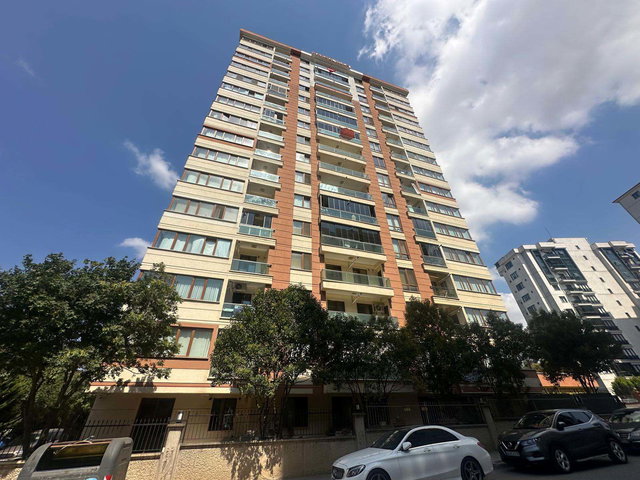 AYDINLI MAHALLESİ KARGÜL KULE SİTESİ'NDE SATILIK 2+1 DAİRE