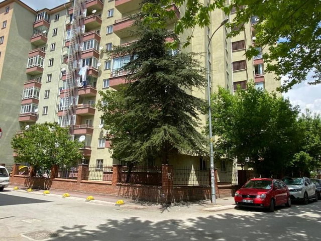REMAX MOD'DAN SEYLAP CAD. BAHADIR KENT SITESI 2+1 KIRALIK DAIRE