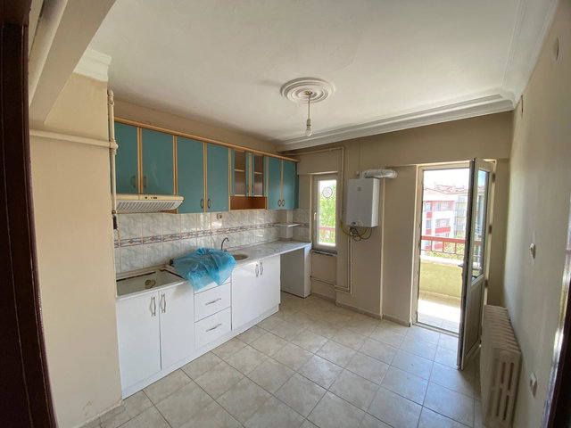 REMAX MOD'DAN SEYLAP CAD. BAHADIR KENT SITESI 2+1 KIRALIK DAIRE